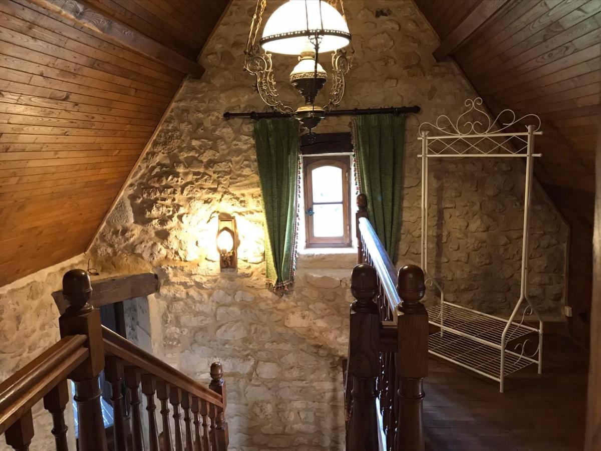 Le Petit Chateau - Adults Only Property Le Bugue Exterior photo