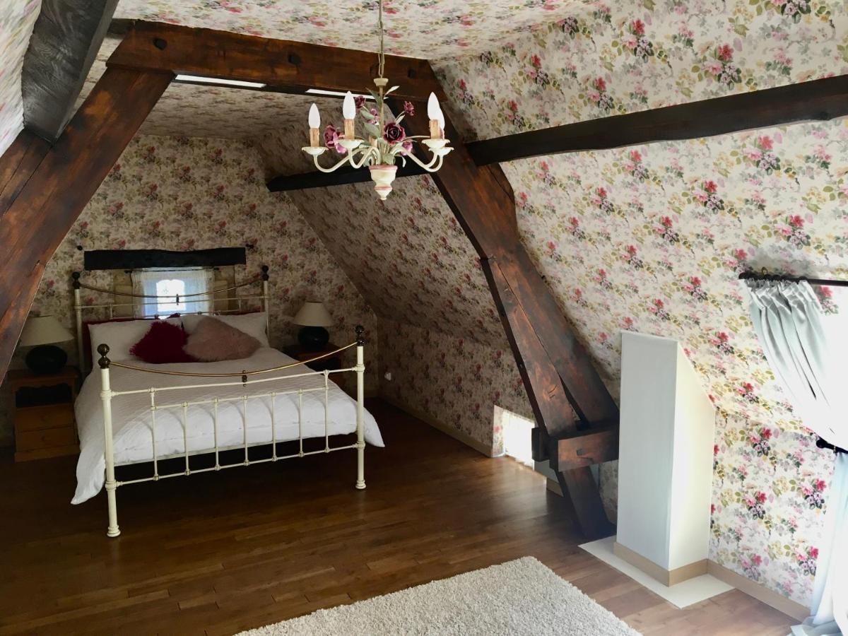 Le Petit Chateau - Adults Only Property Le Bugue Exterior photo