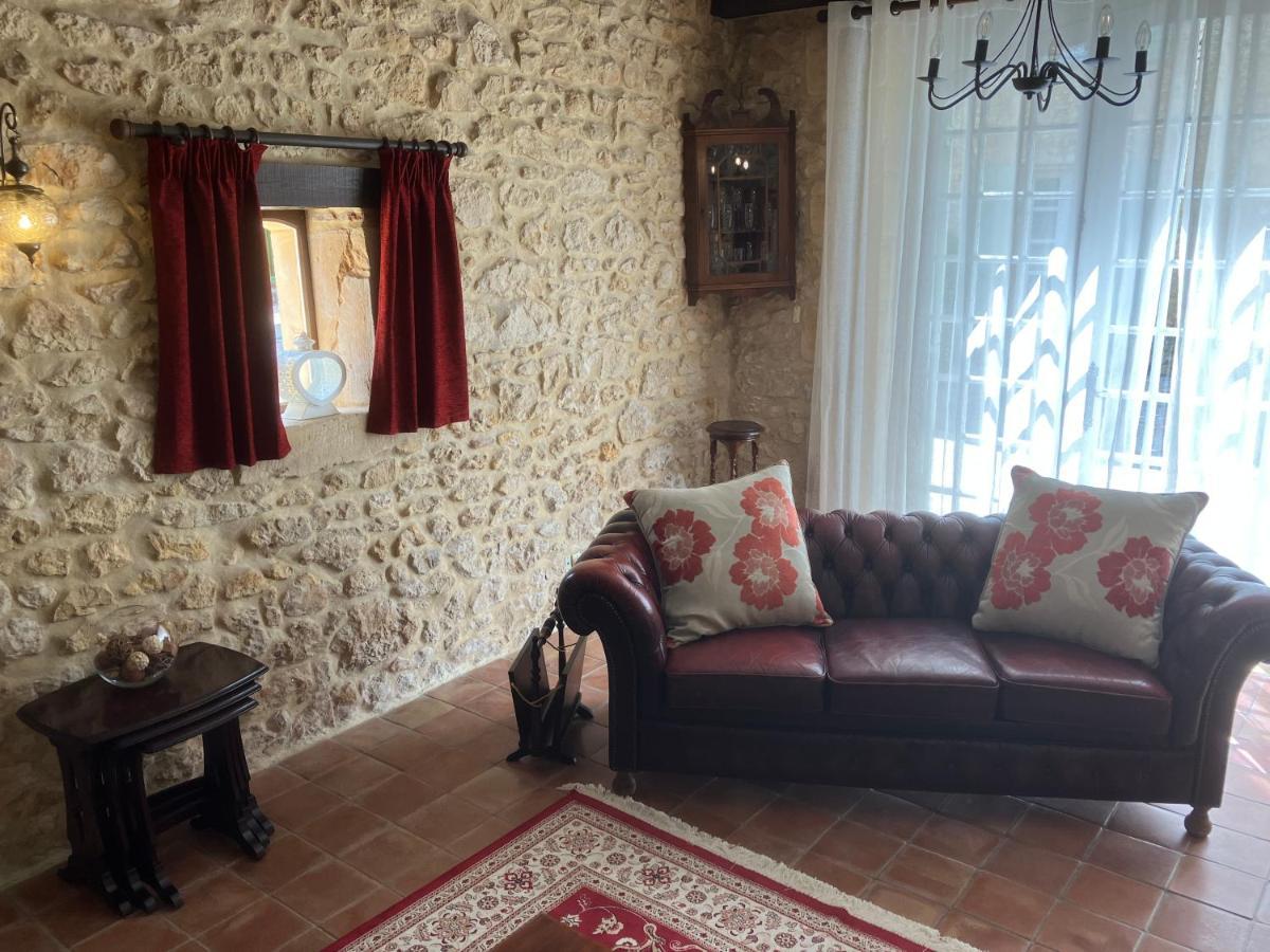 Le Petit Chateau - Adults Only Property Le Bugue Exterior photo